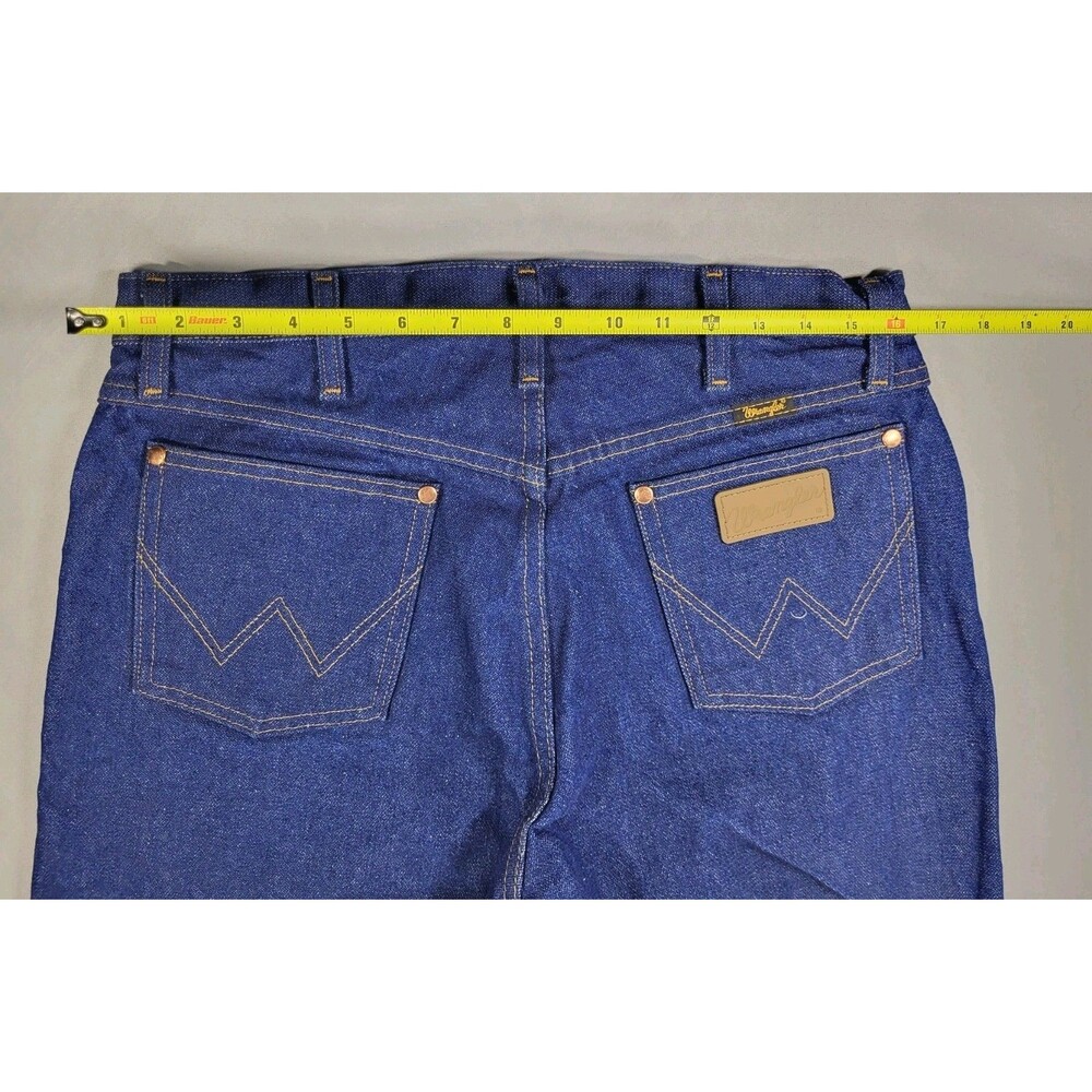 Wrangler Cowboy Cut Men's  Size 33×32 - Picture 3 of 8